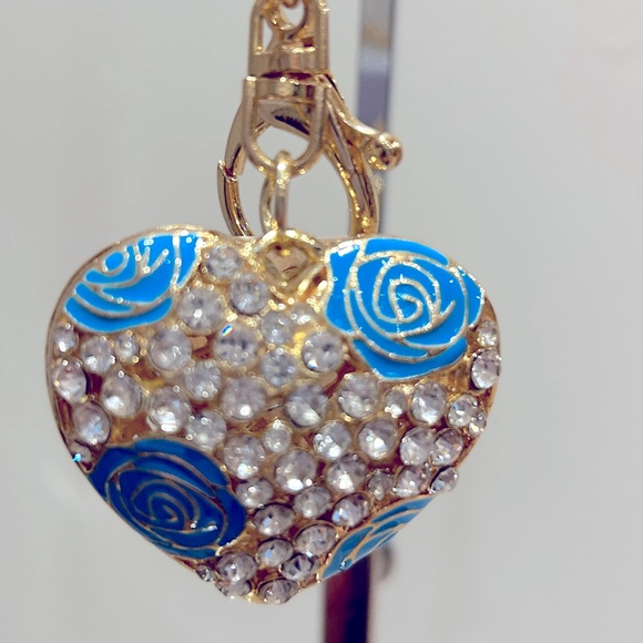 Blue Crystal Heart Keychain - Picture 2 of 3